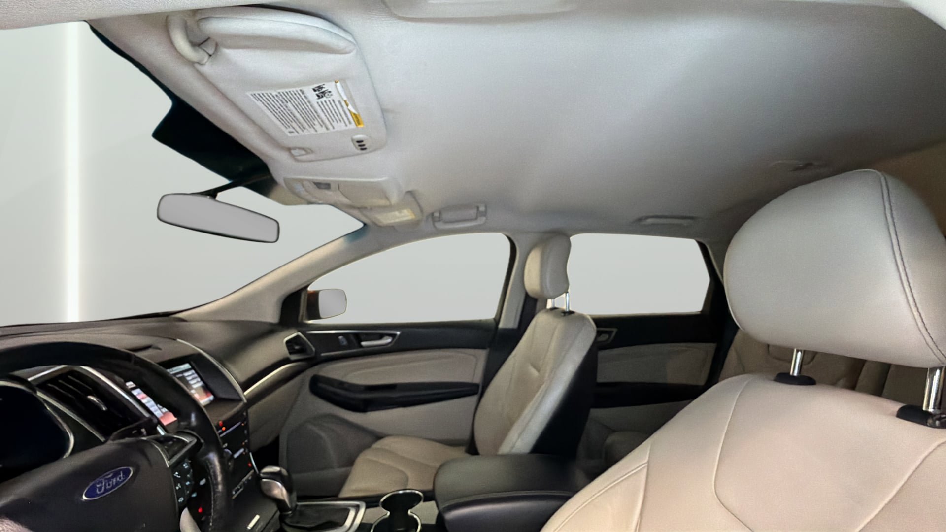 Used 2015 Ford Edge Titanium FWD image 32