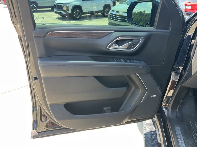 Used 2021 Chevrolet Tahoe Z71 w/ Z71 Signature Package image 14
