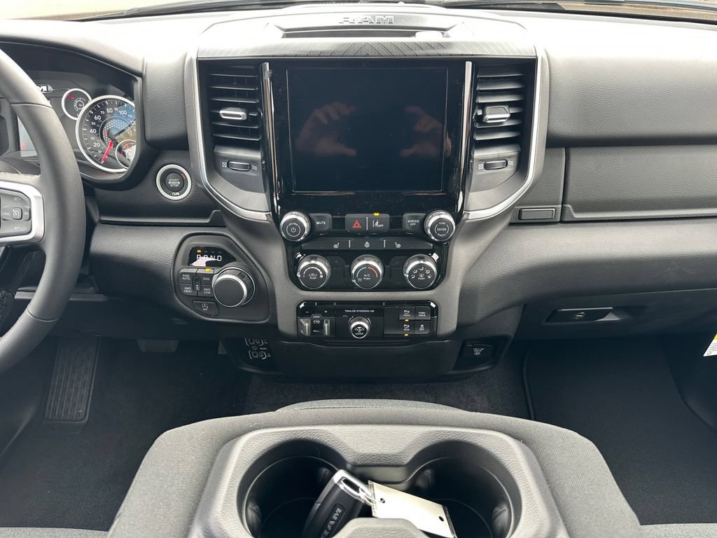 New 2026 RAM 1500 Big Horn AWD/4WD image 13