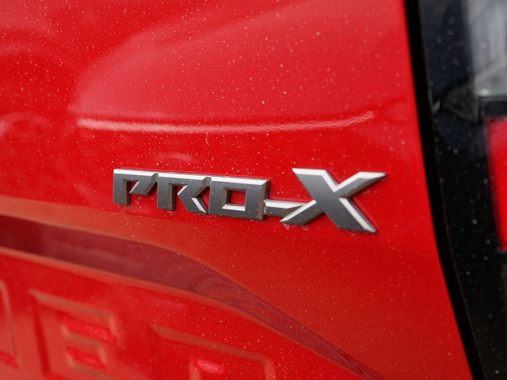 Used 2022 Nissan Frontier Pro-X image 6