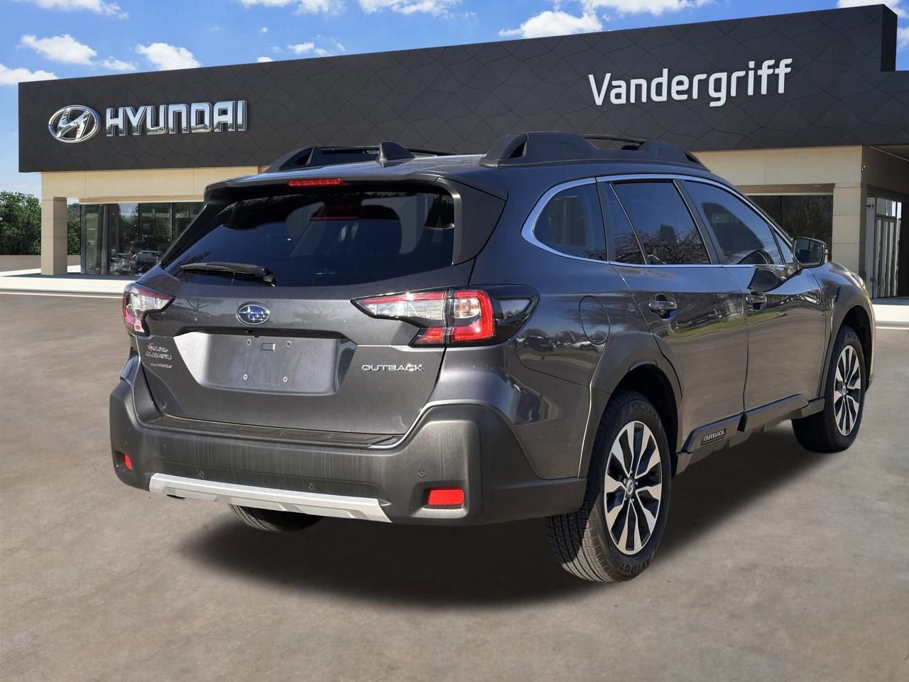 Used 2025 Subaru Outback Limited image 10