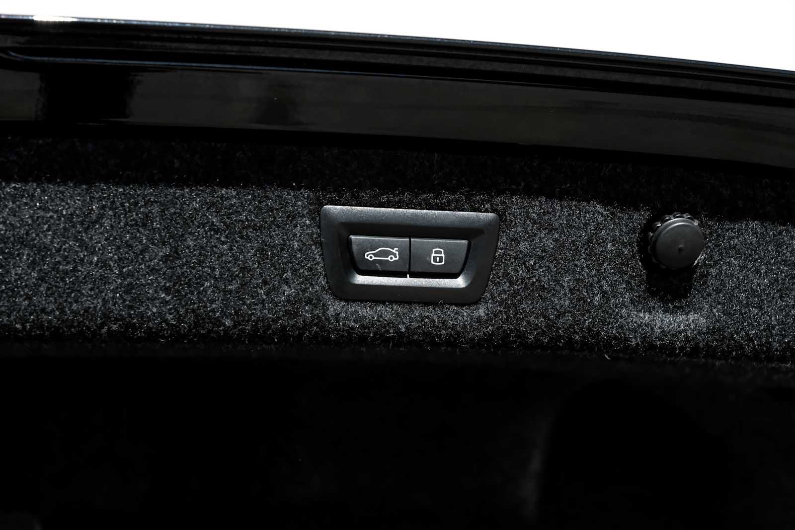 Used 2023 BMW M5 image 50