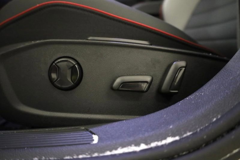 New 2026 Volkswagen GTI SE FWD image 11
