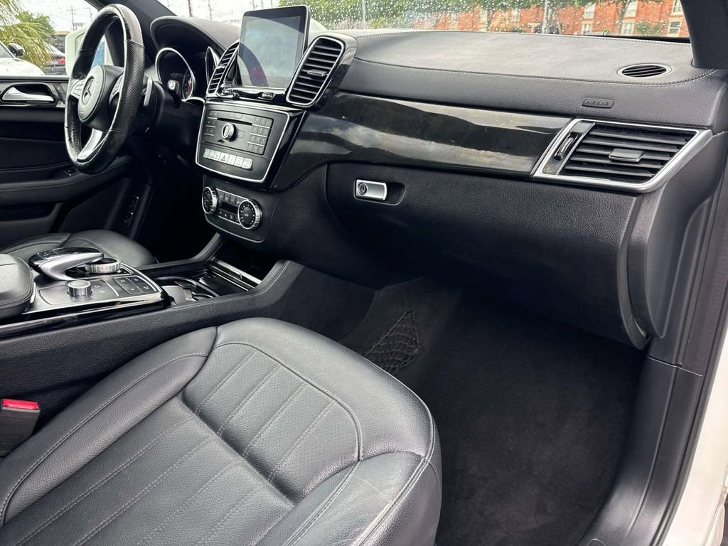 Used 2019 Mercedes-Benz GLS 450 4MATIC image 16