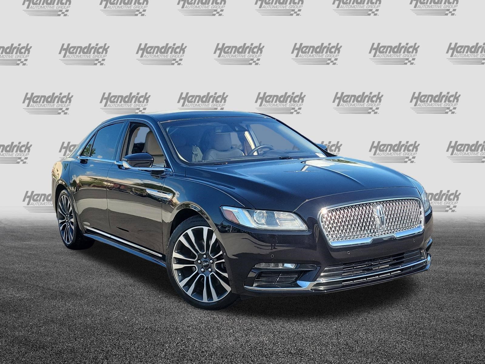 Used 2019 Lincoln Continental Reserve FWD image 2