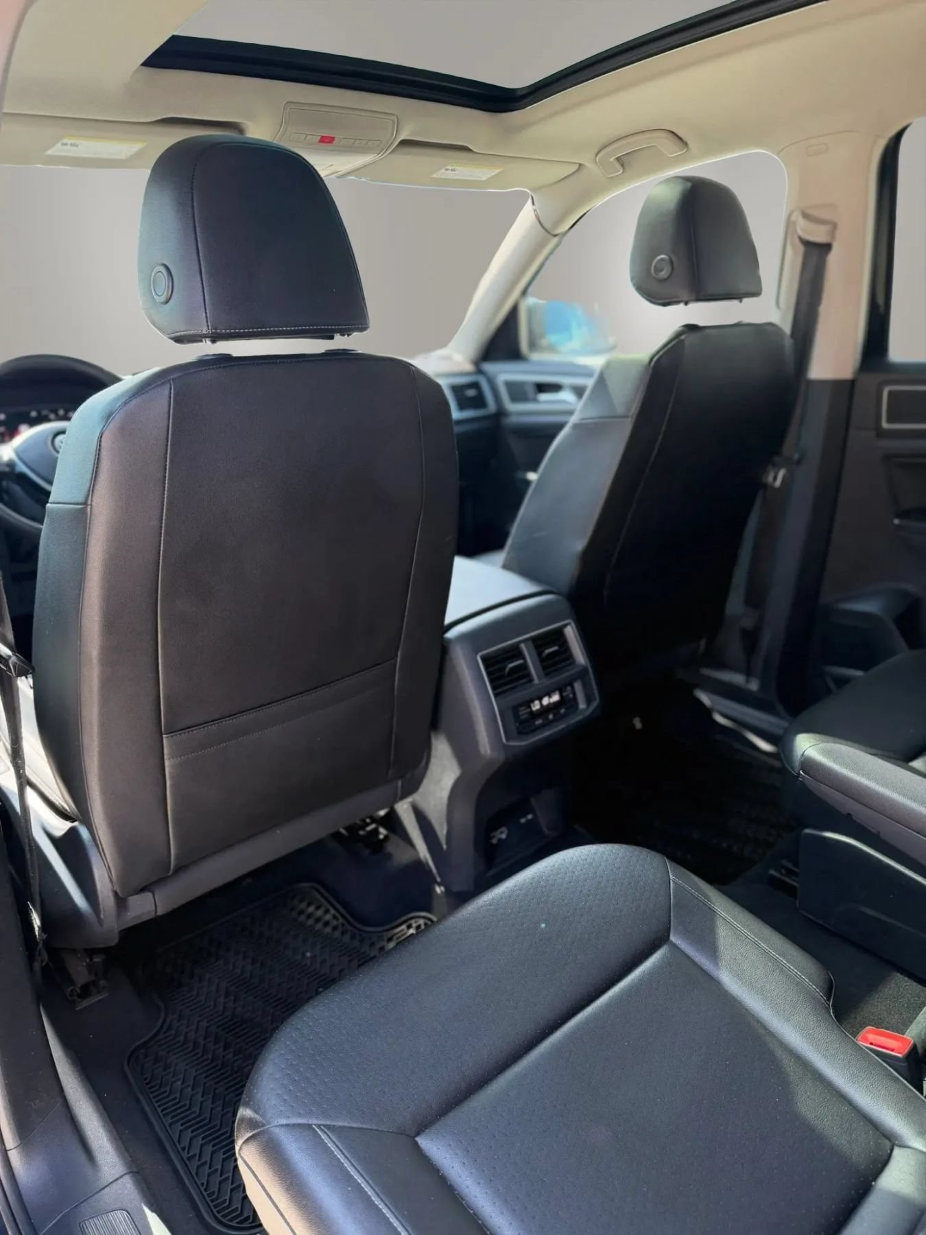Used 2019 Volkswagen Atlas SEL AWD/4WD image 17