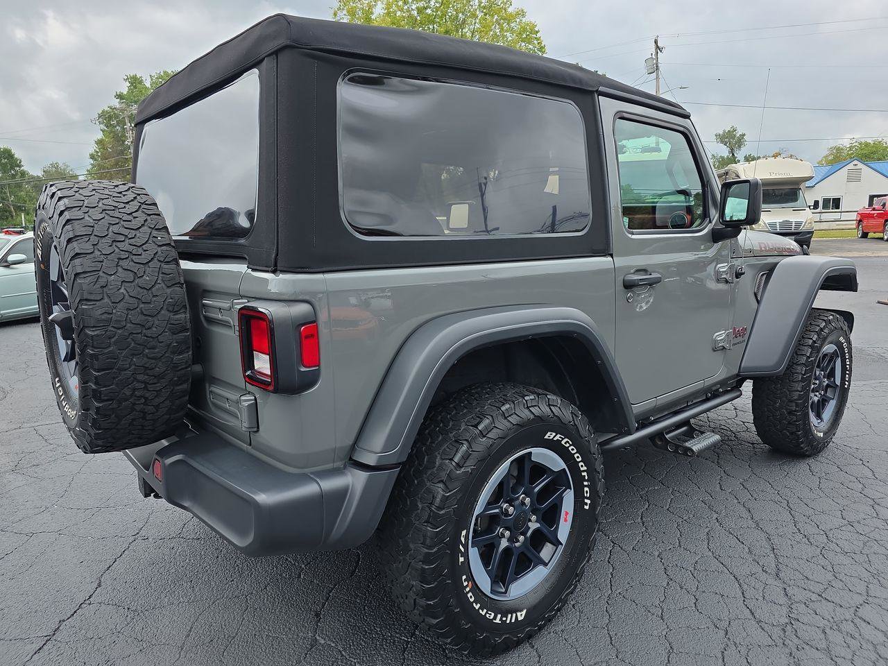 Used 2018 Jeep Wrangler Rubicon w/ Cold Weather Group image 2