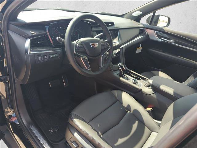 New 2026 Cadillac XT5 Sportv w/ LPO, Onyx Lite Package image 3