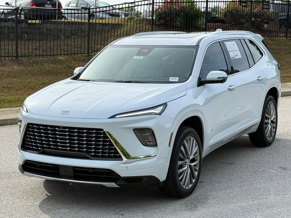 New 2026 Buick Enclave Avenir w/ Super Cruise Package FWD image 9