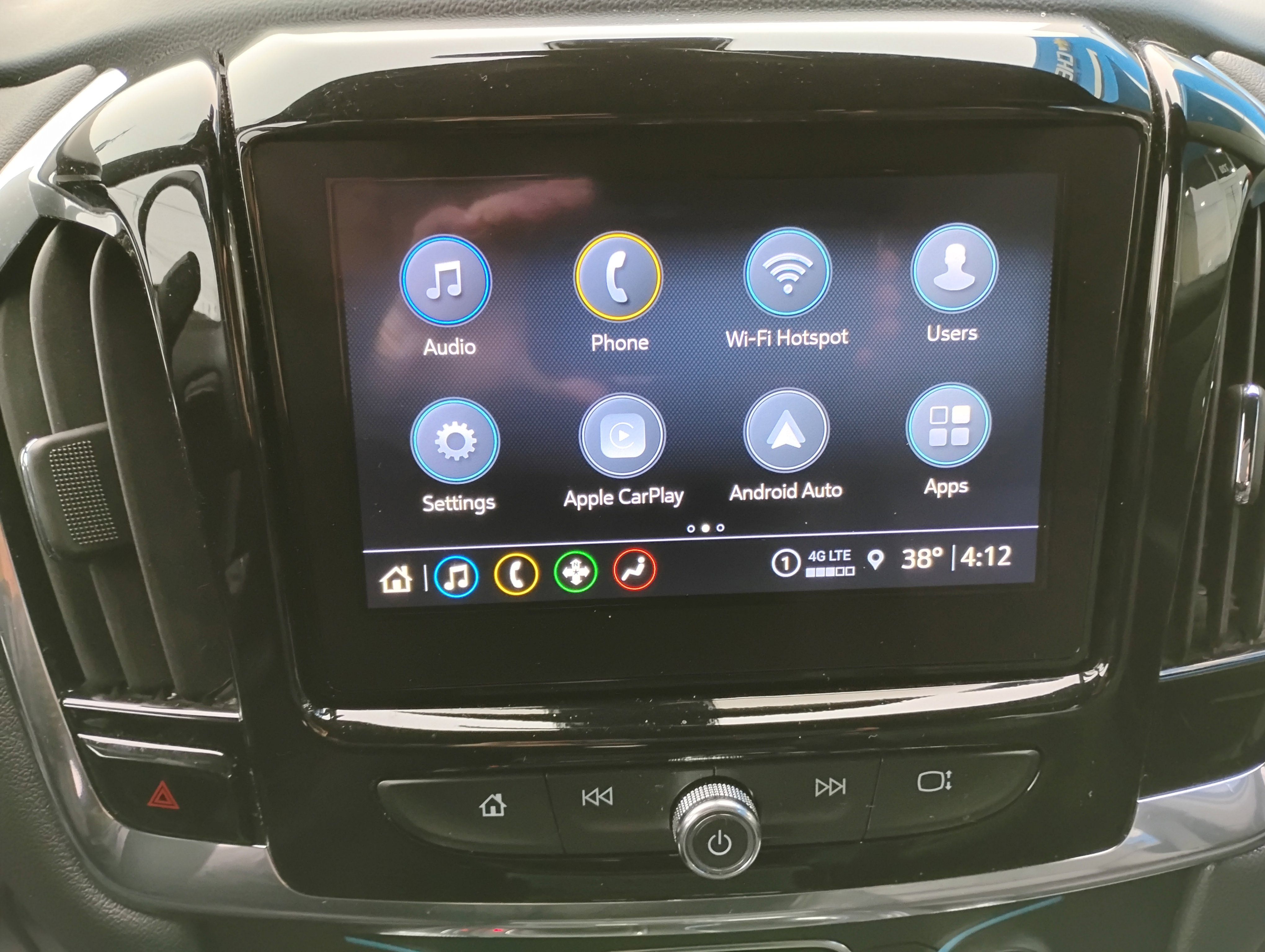 Used 2023 Chevrolet Traverse LT w/ LPO, Floor Liner Package image 7