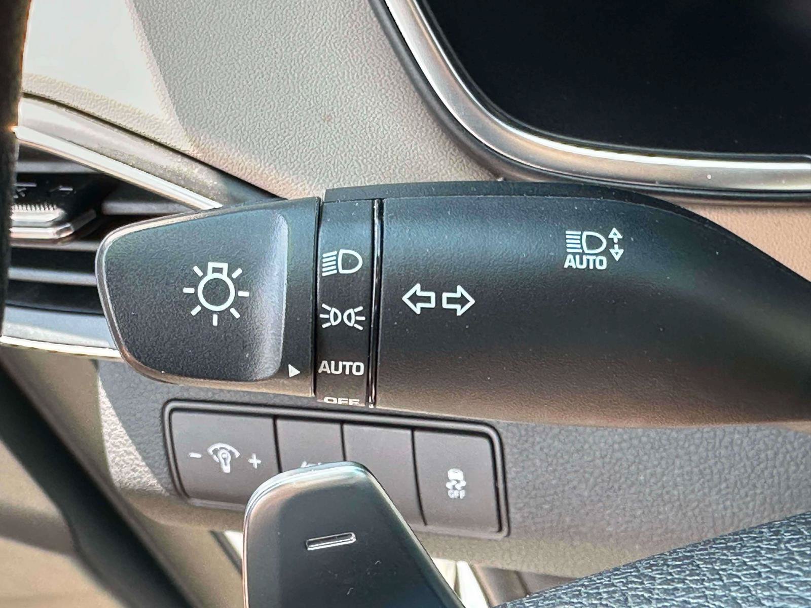 Used 2022 Hyundai Santa Fe SEL AWD/4WD image 23