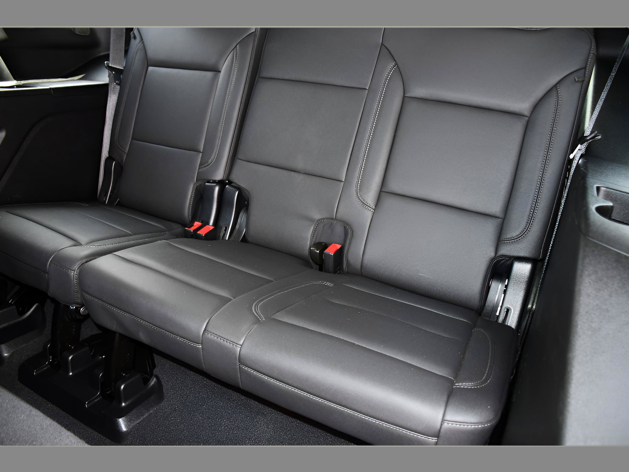 Used 2023 Chevrolet Tahoe LT AWD/4WD image 16