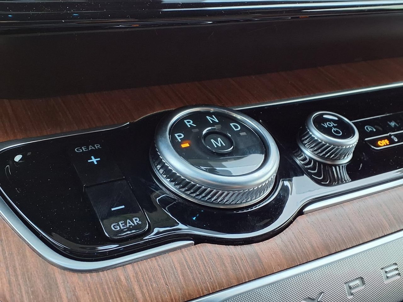 New 2027 Ford Expedition King Ranch RWD image 13