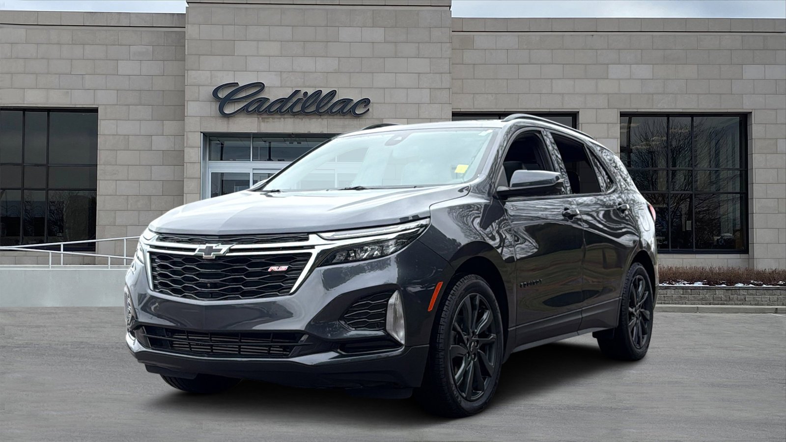 Used 2022 Chevrolet Equinox RS w/ RS Leather Package image 5