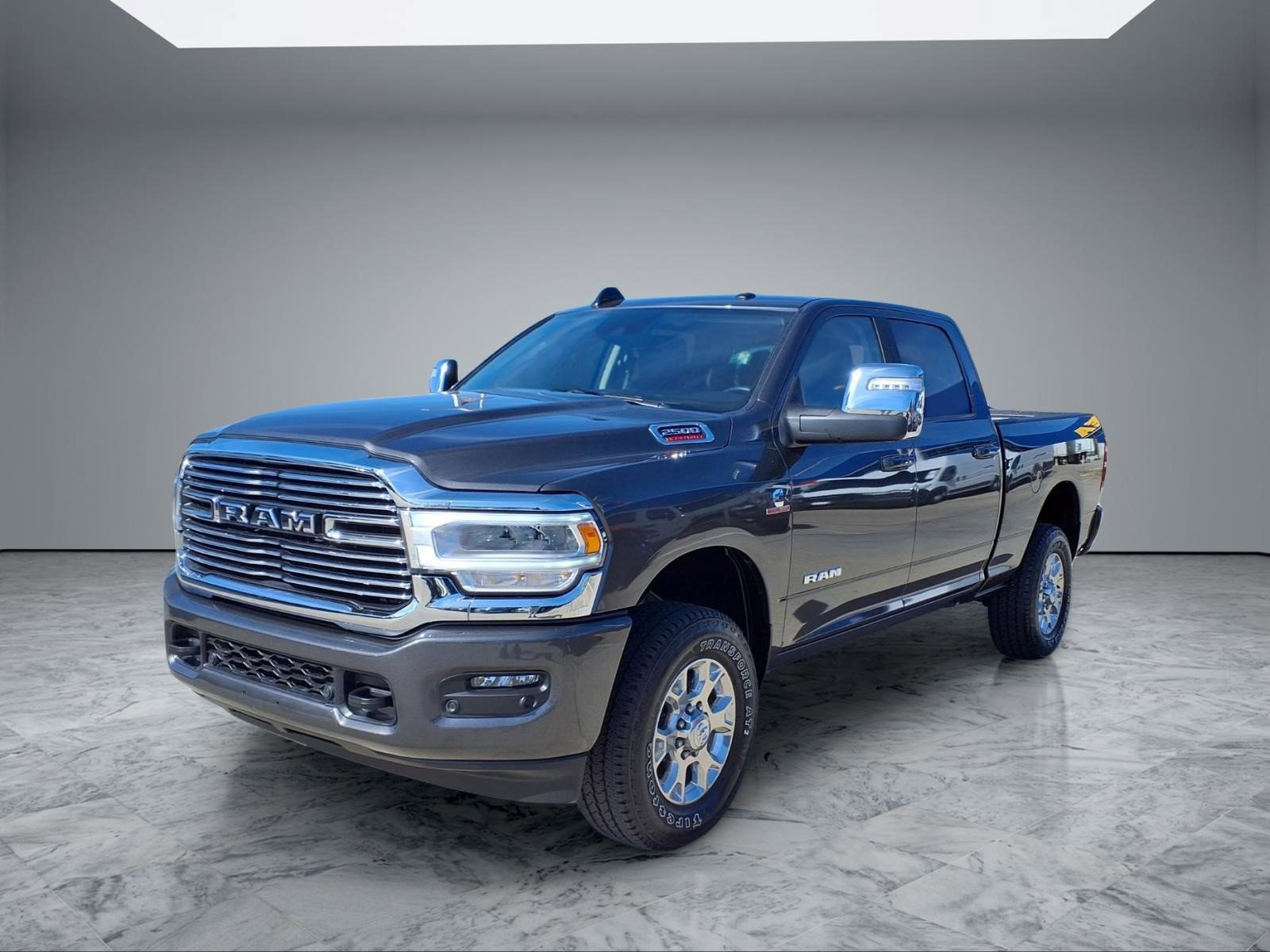 Used 2024 RAM 2500 Laramie w/ Safety Group AWD/4WD image 3