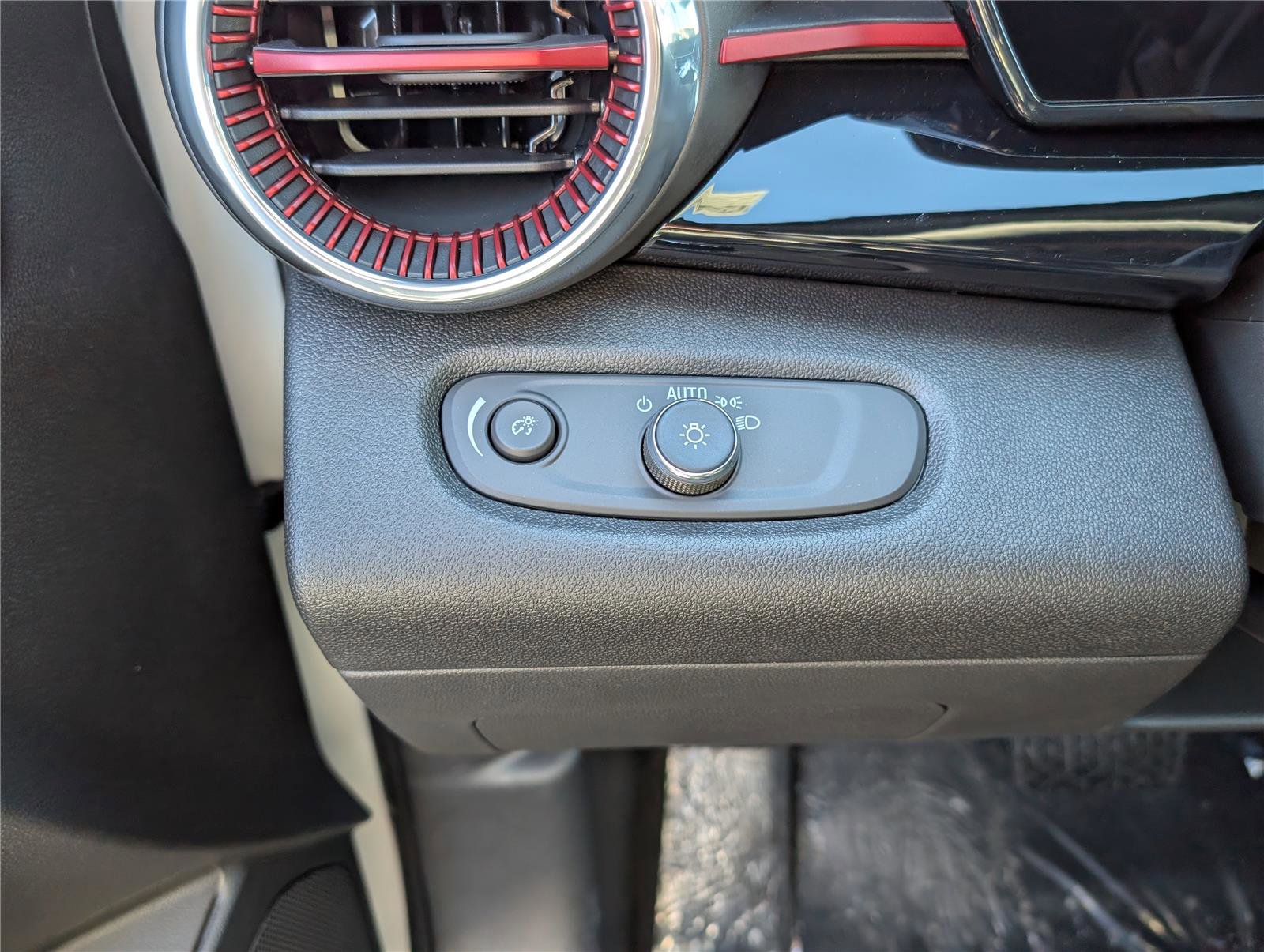 New 2026 Chevrolet Trax RS image 16