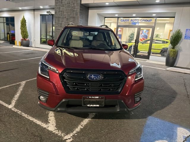 Used 2023 Subaru Forester Premium image 2