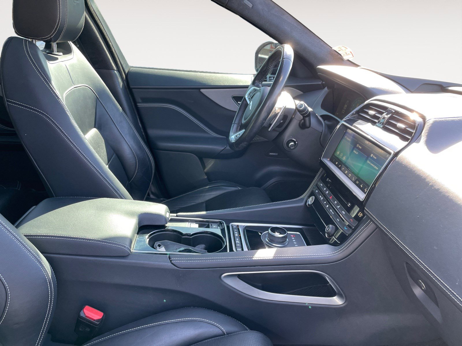 Used 2017 Jaguar F-PACE S image 19