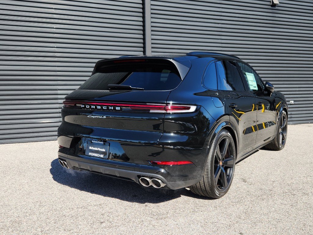 New 2026 Porsche Cayenne S image 7