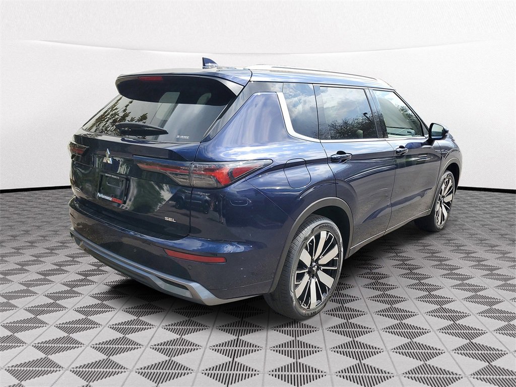 New 2026 Mitsubishi Outlander SEL image 6