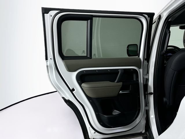 New 2025 Land Rover Defender 110 S AWD/4WD image 22