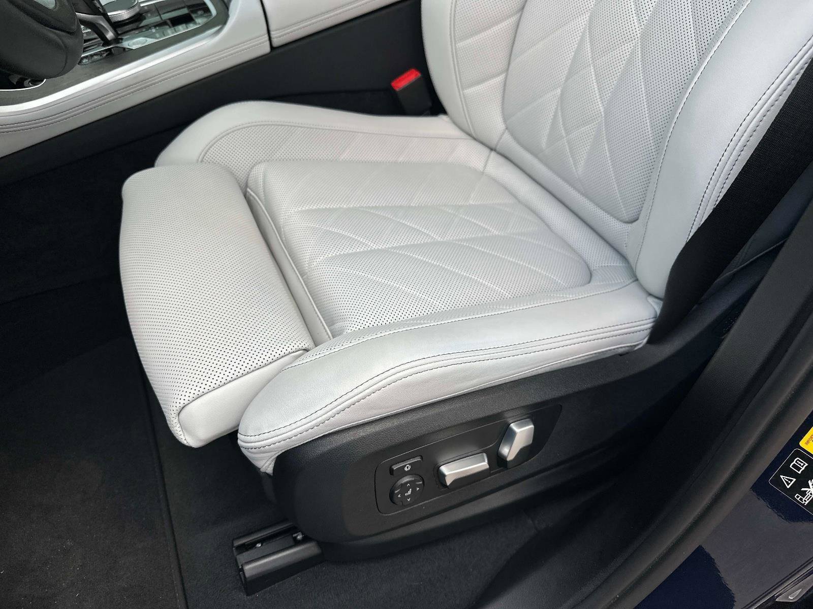 Used 2023 BMW X5 xDrive40i w/ Premium Package image 19