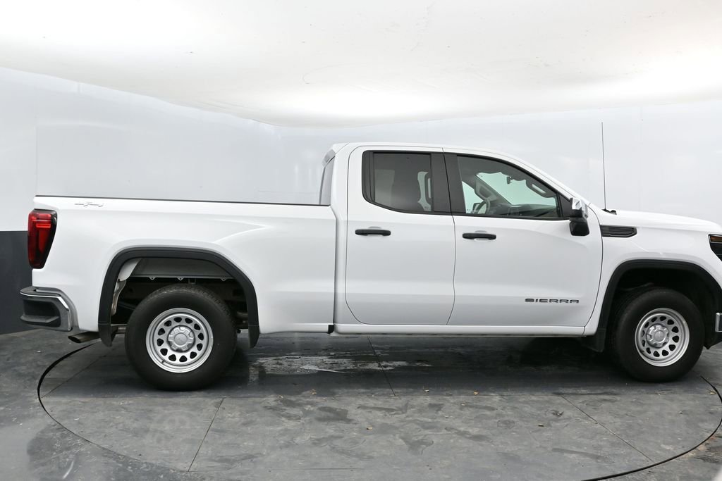 Used 2025 GMC Sierra 1500 Pro w/ Pro Value Package image 4