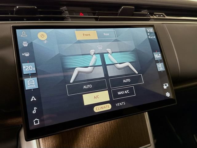 Certified 2025 Land Rover Range Rover SE AWD/4WD image 18
