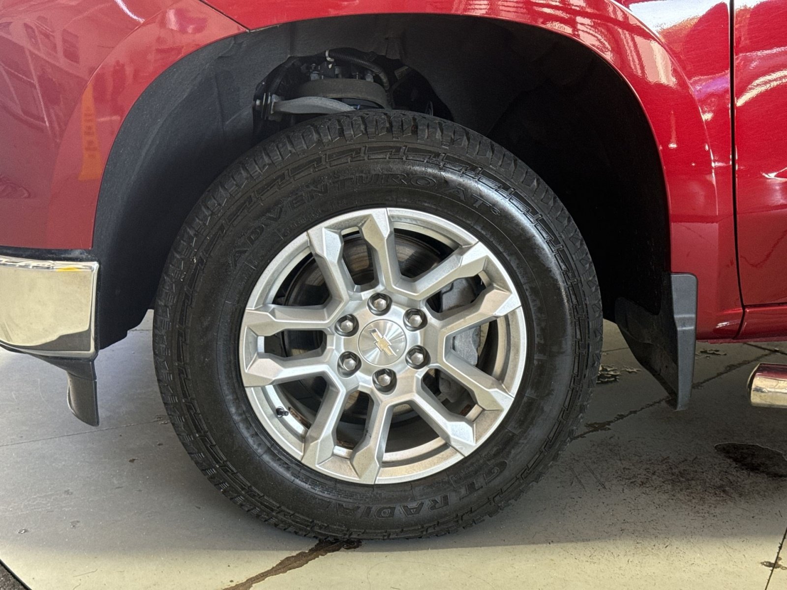 Used 2023 Chevrolet Silverado 1500 LT AWD/4WD image 13