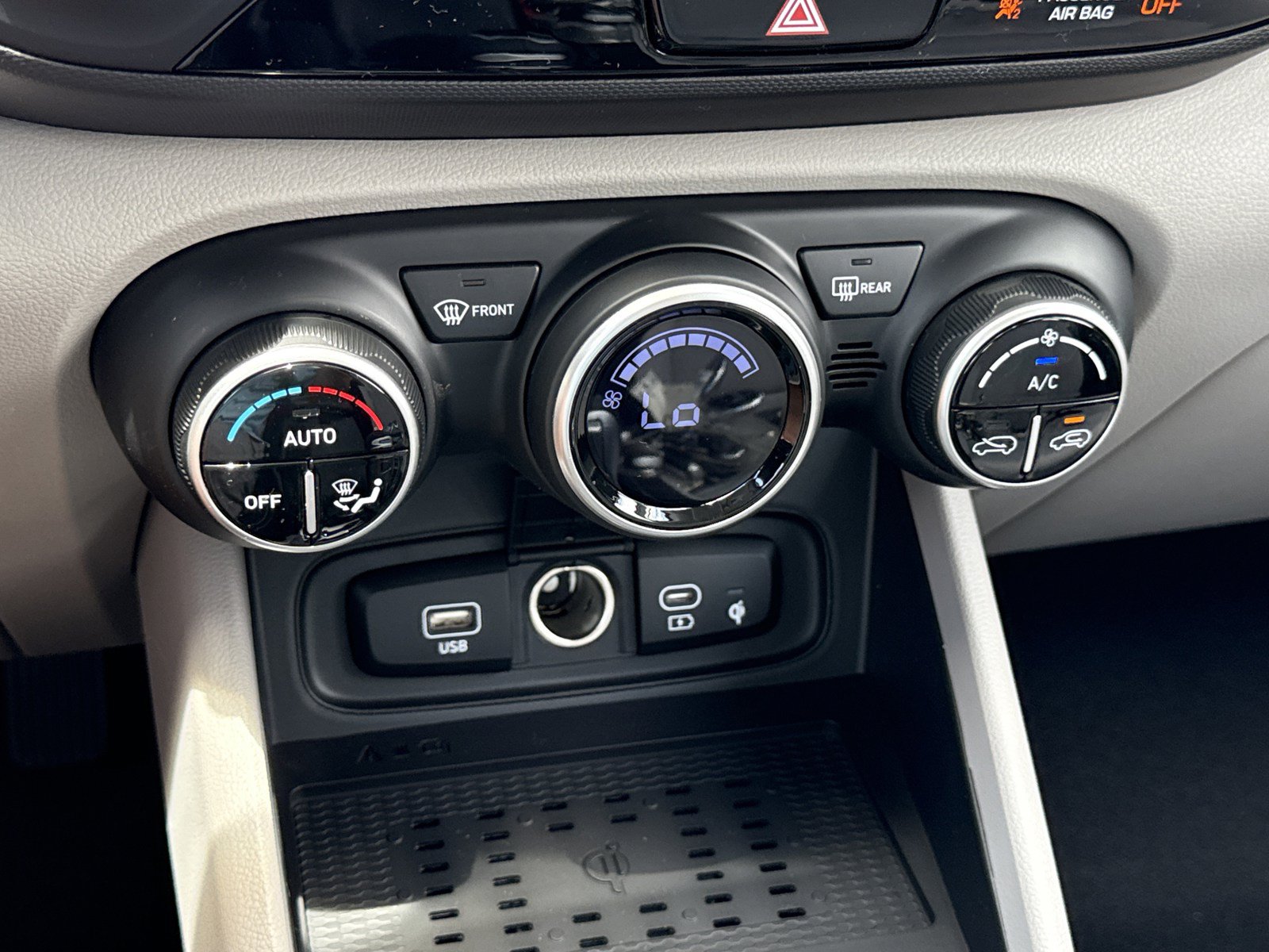 New 2026 Hyundai Venue SEL FWD image 24