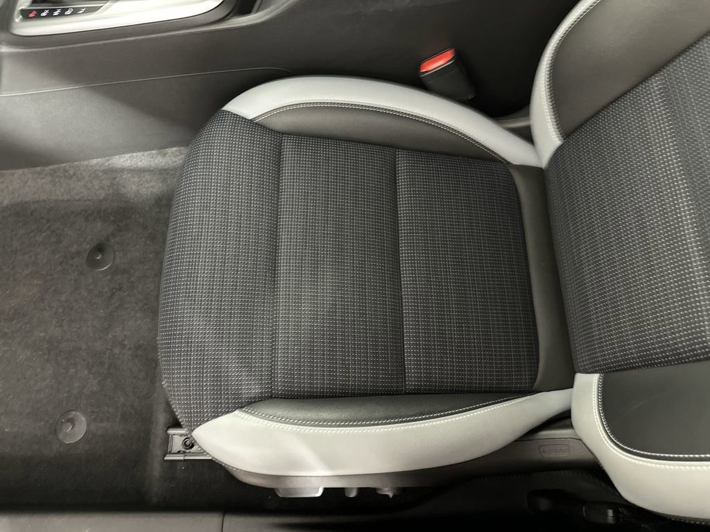 Used 2025 Buick Envista Preferred w/ Convenience I Package image 23