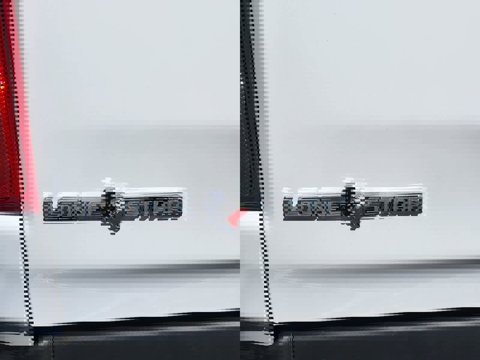 Used 2024 RAM 1500 Lone Star image 12