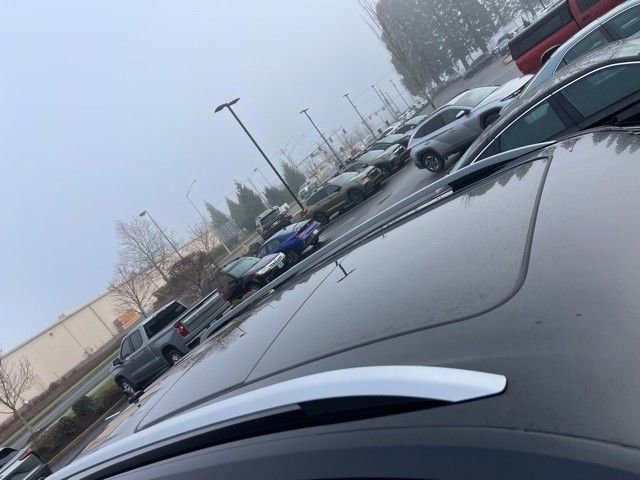 Used 2021 Volkswagen Atlas SEL Premium image 9