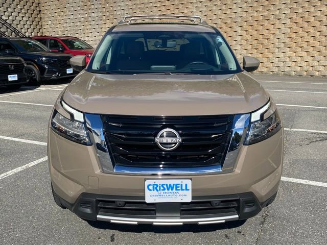 Used 2023 Nissan Pathfinder Platinum image 10