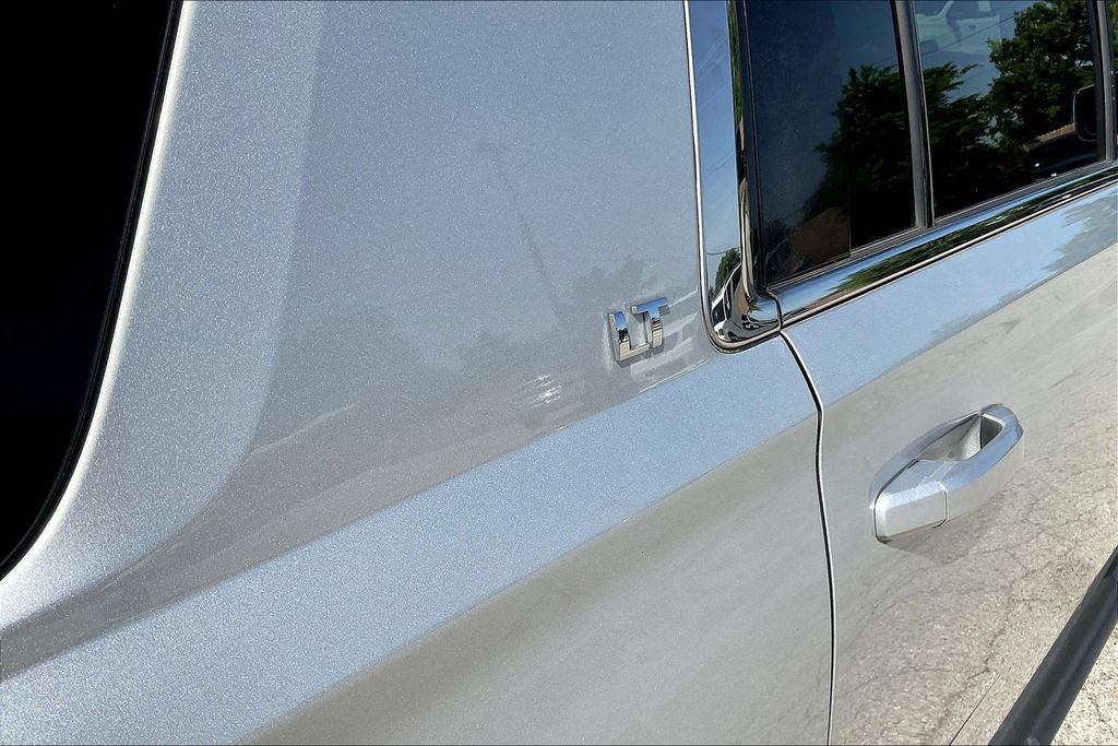 Used 2015 Chevrolet Suburban LT AWD/4WD image 29