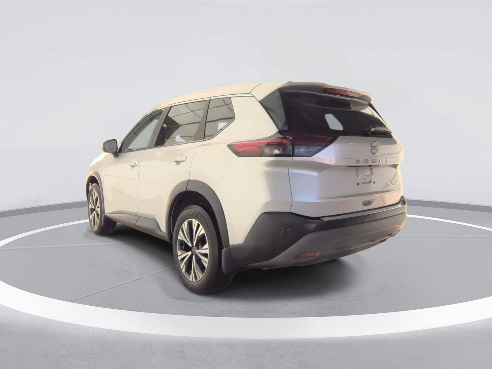Used 2023 Nissan Rogue SV w/ SV Premium Package image 5
