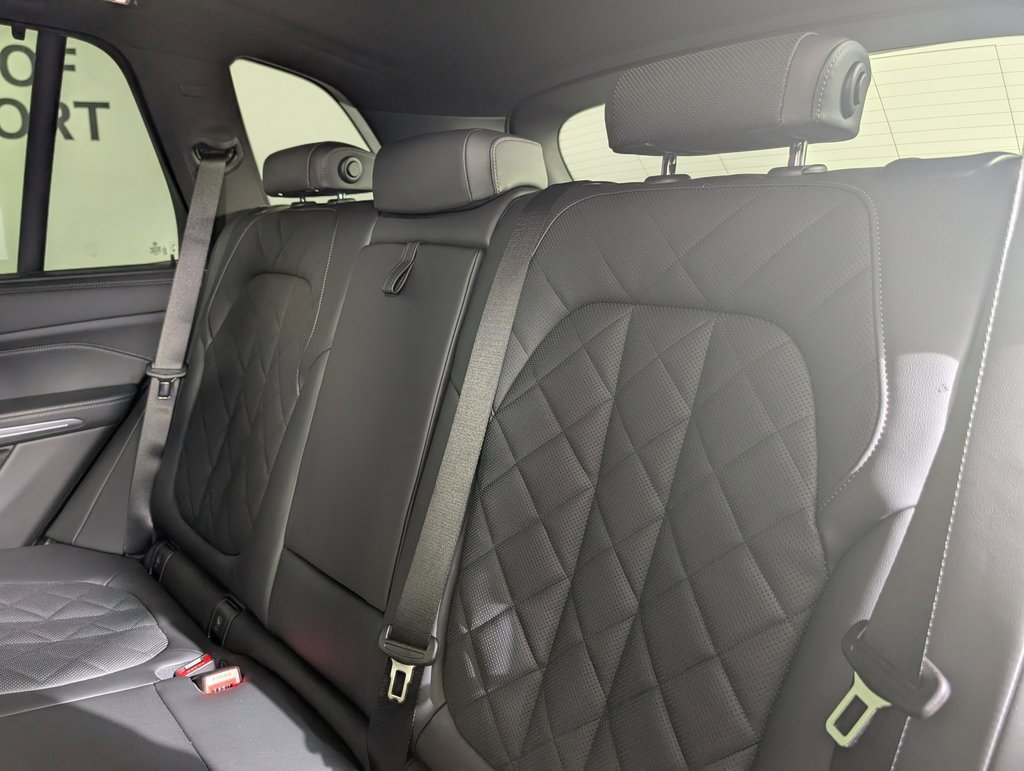 New 2026 BMW X5 xDrive50e w/ Executive Package image 15