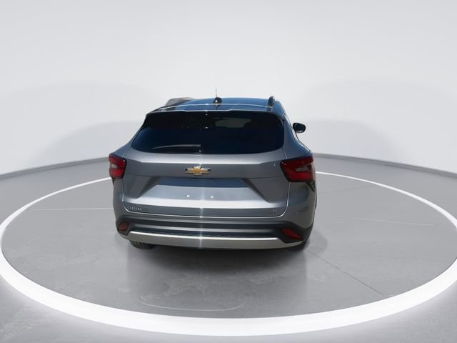 Used 2024 Chevrolet Trax LT w/ Driver Confidence Package FWD image 9
