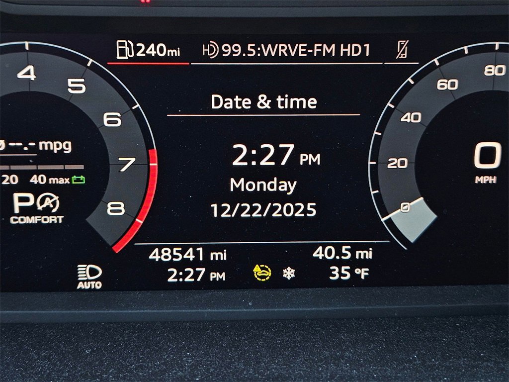 Used 2023 Audi Q3 2.0T Premium Plus image 11