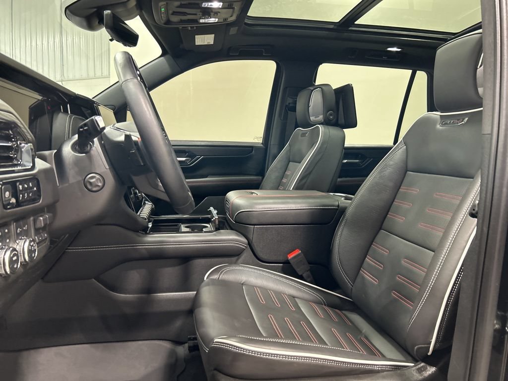 Used 2025 GMC Yukon AT4 Ultimate AWD/4WD image 10