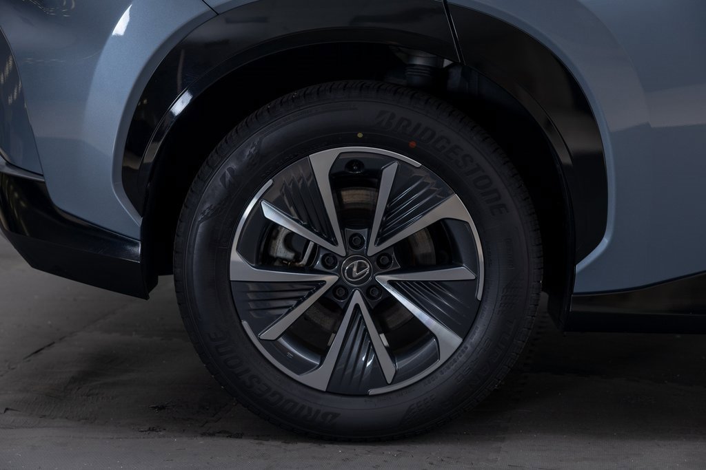 Used 2024 Lexus RZ 300e Premium image 43