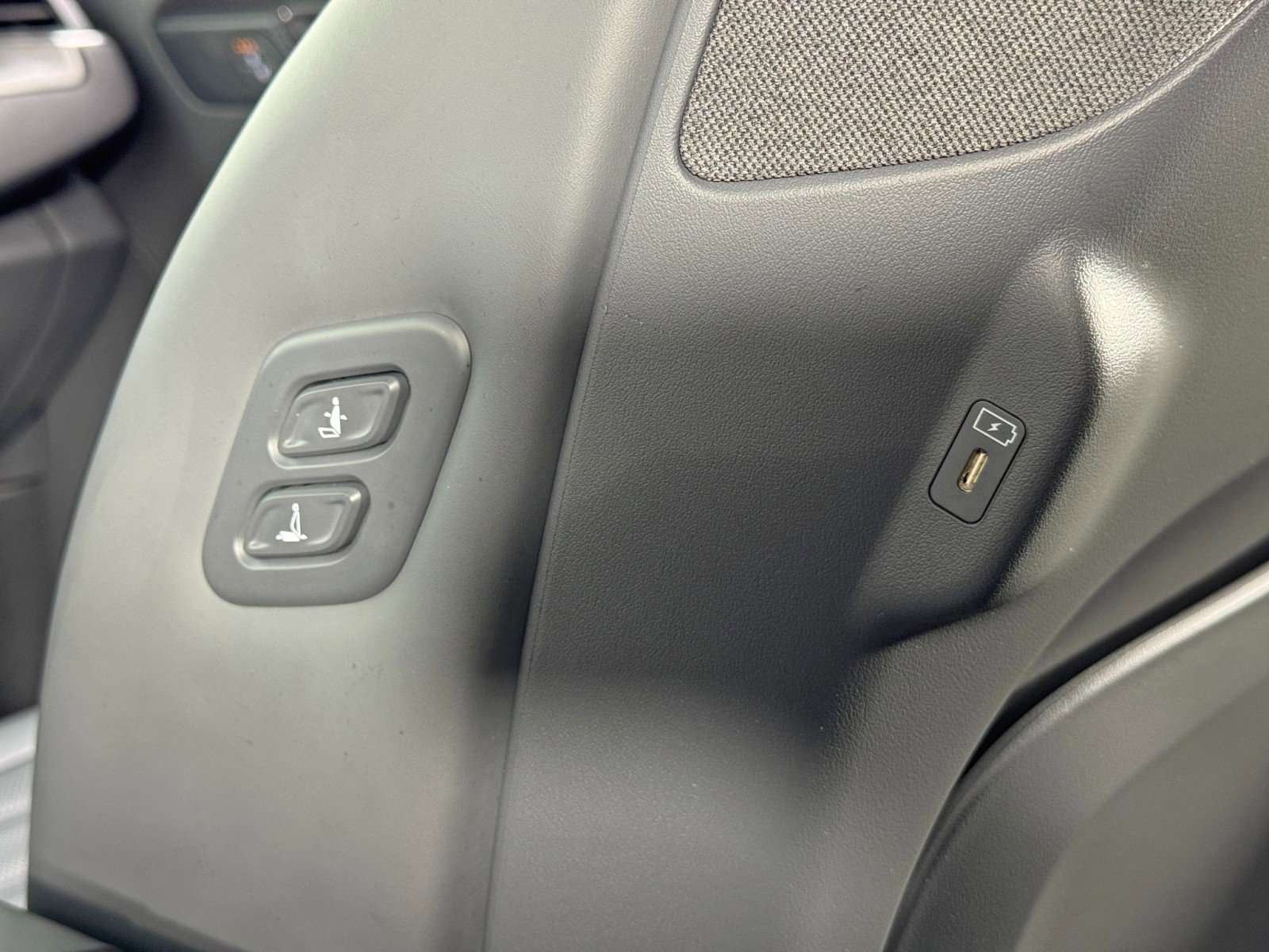 Used 2024 Kia EV9 Land image 39