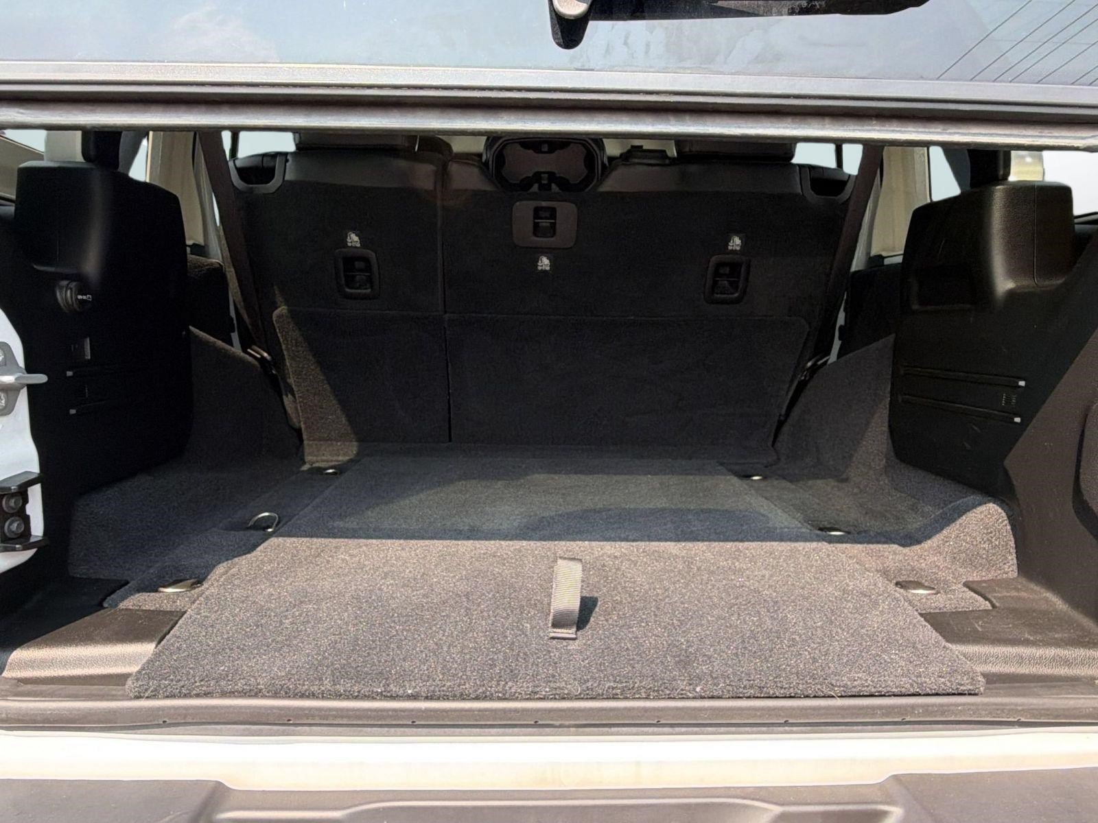 Used 2019 Jeep Wrangler Unlimited Sahara w/ Cold Weather Group AWD/4WD image 22
