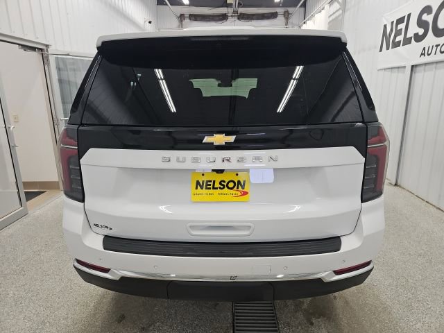 Used 2025 Chevrolet Suburban LS image 8