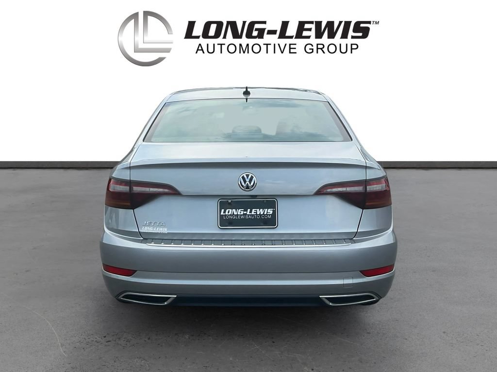 Used 2019 Volkswagen Jetta R-Line w/ R-Line Cold Weather Package FWD image 5