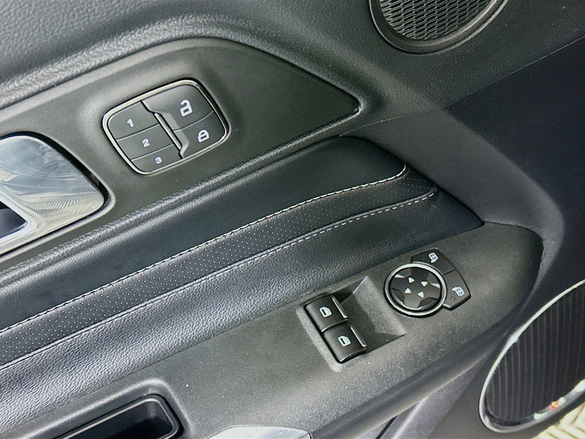 Used 2018 Ford Mustang Premium w/ Equipment Group 201A image 15