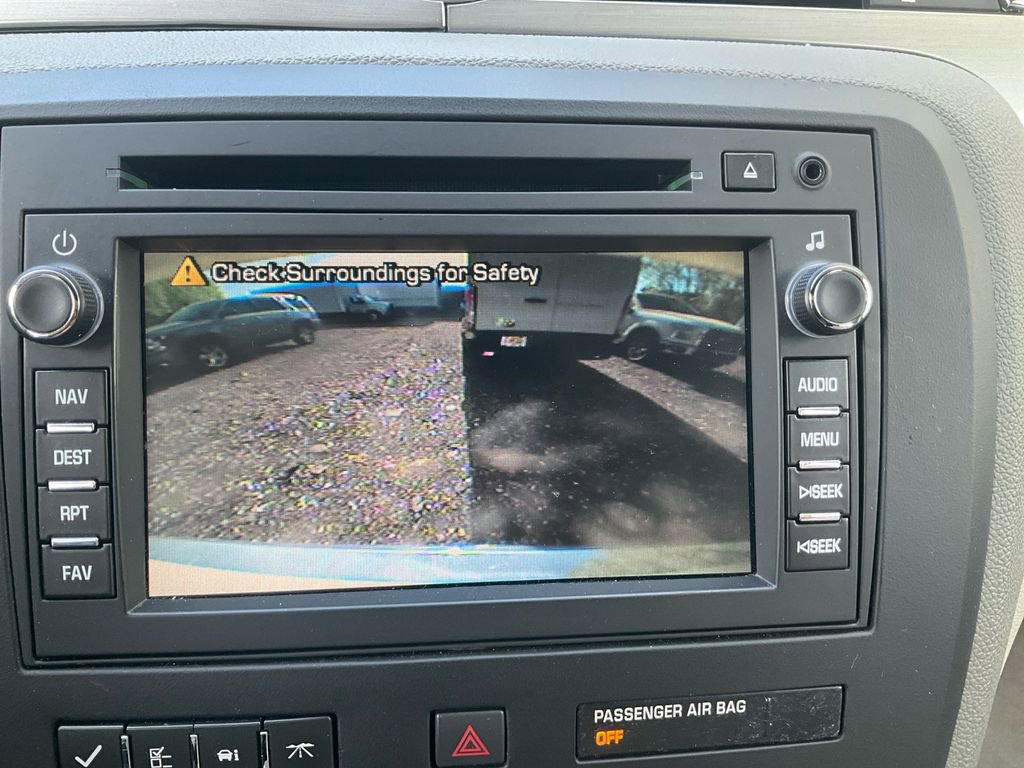 Used 2011 Buick Enclave CXL image 24