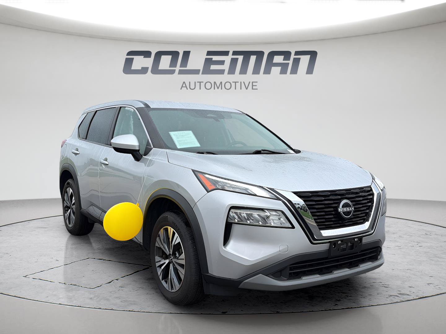 Used 2023 Nissan Rogue SV AWD/4WD image 3
