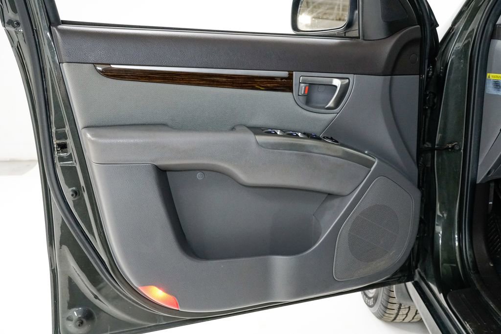 Used 2011 Hyundai Santa Fe GLS image 7