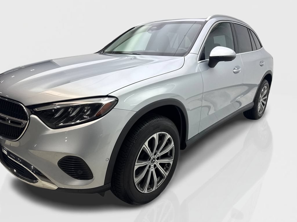Used 2023 Mercedes-Benz GLC 300 4MATIC image 11